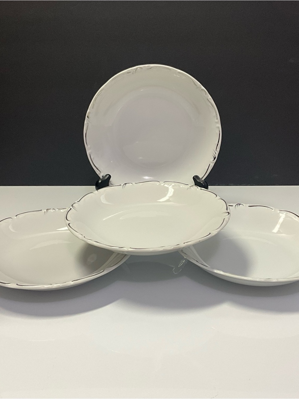 4 China & Table Institute Simplicity Coupe Soup Bowls - Picture 2 of 5